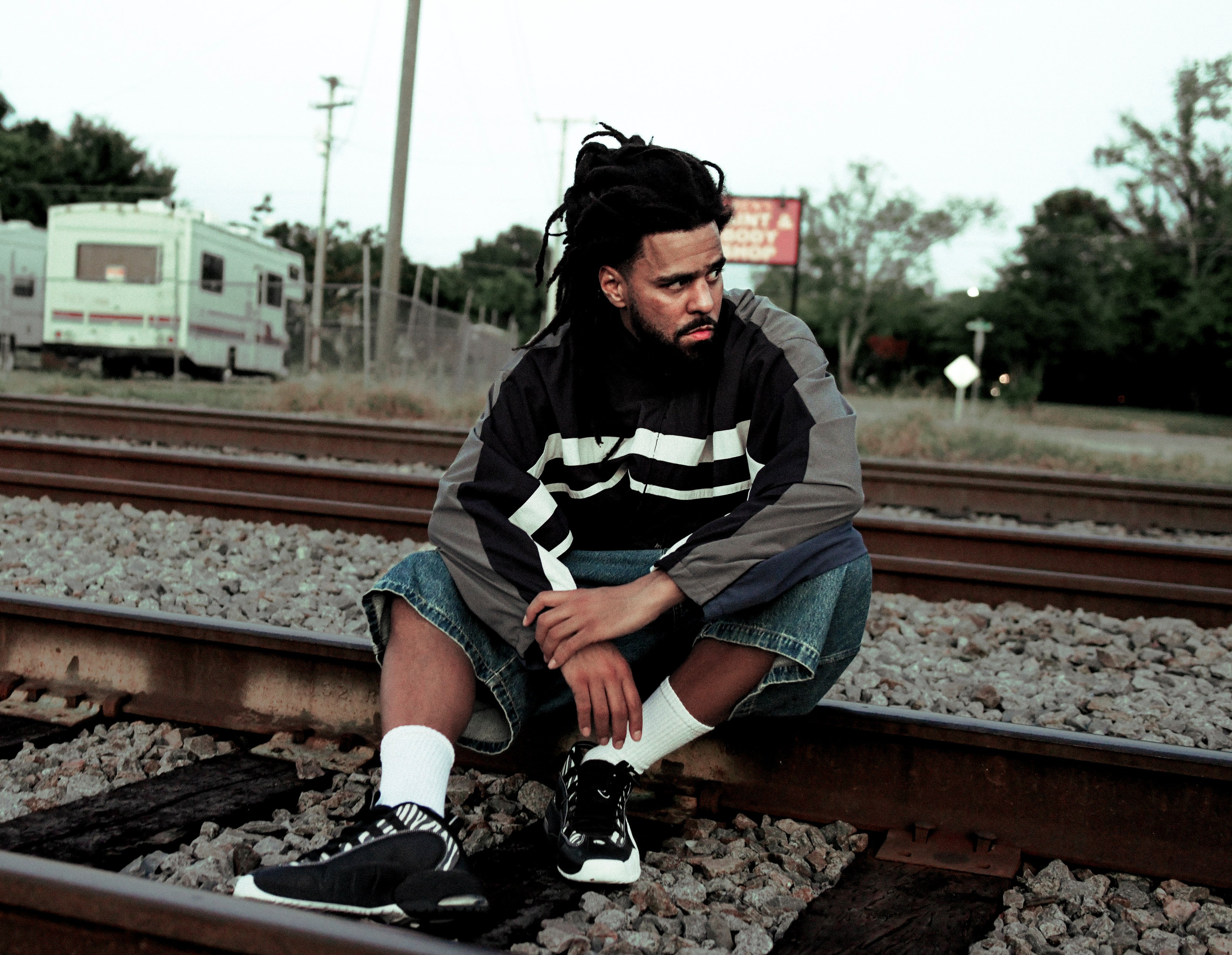 J. COLE ANNOUNCES 50+ DATE GLOBAL ARENA RUN 'THE FALL-OFF TOUR