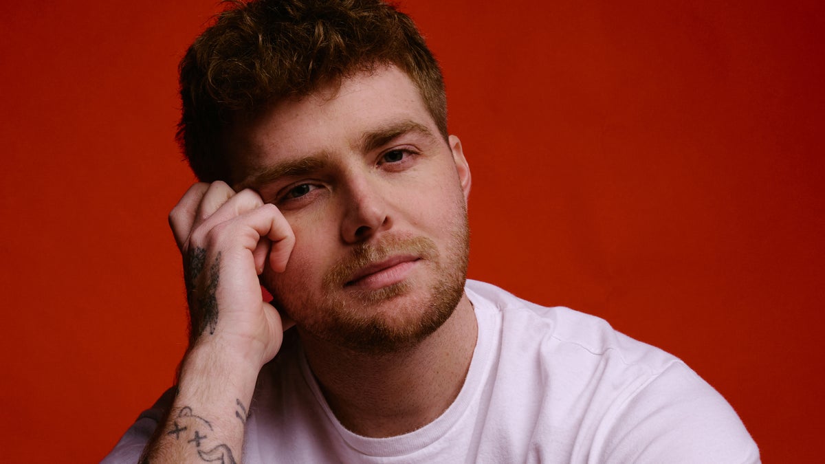 ALEX WARREN ANNOUNCES NORTH AMERICAN ARENA TOUR LITTLE ORPHAN ALEX LIVE ...